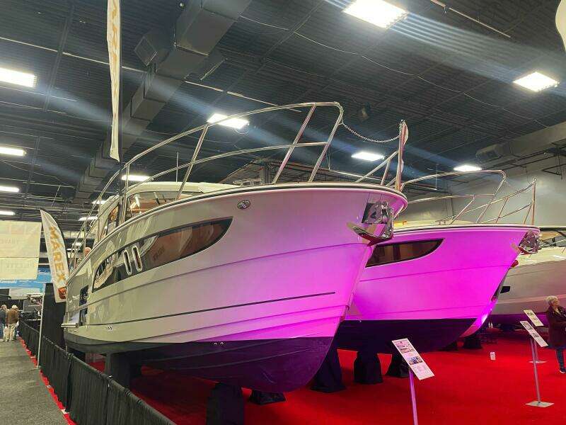 33ft Marex Yacht For Sale