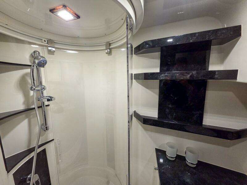 33ft Marex Yacht For Sale