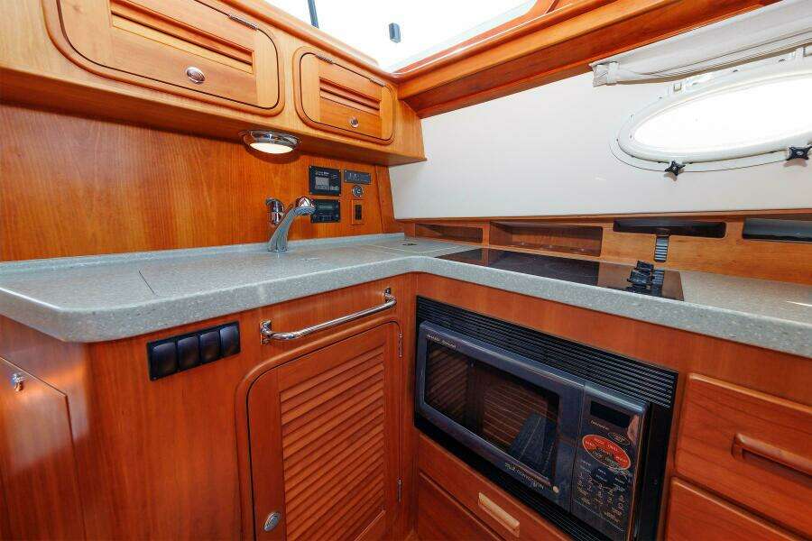 Ruckus 44ft Hinckley Yacht For Sale