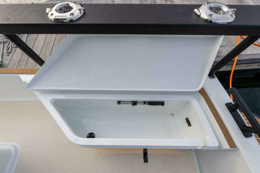 Stock 1 27ft Targa Yacht For Sale