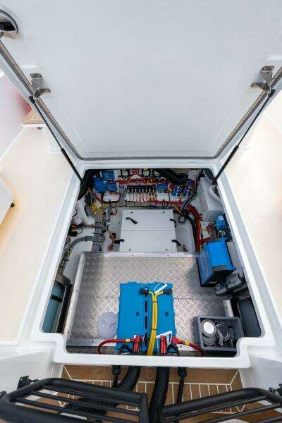 Stock 1 27ft Targa Yacht For Sale