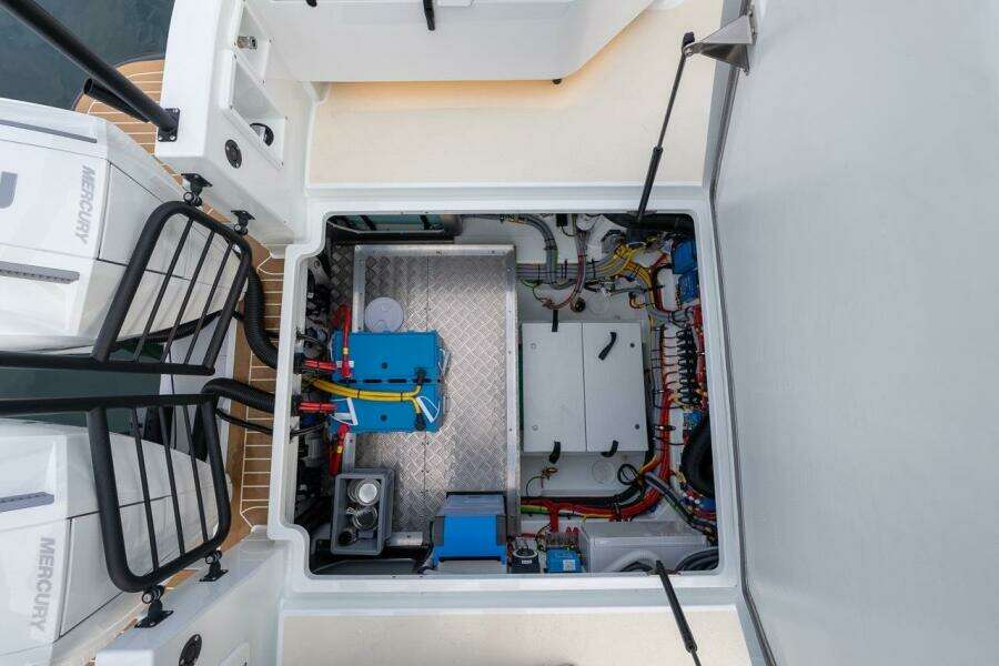 Stock 1 27ft Targa Yacht For Sale