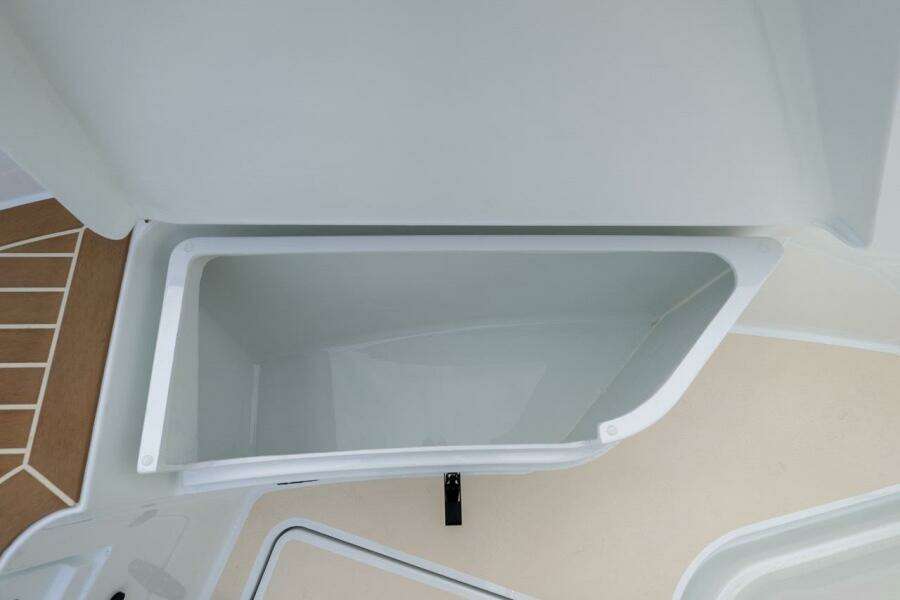 Stock 1 27ft Targa Yacht For Sale