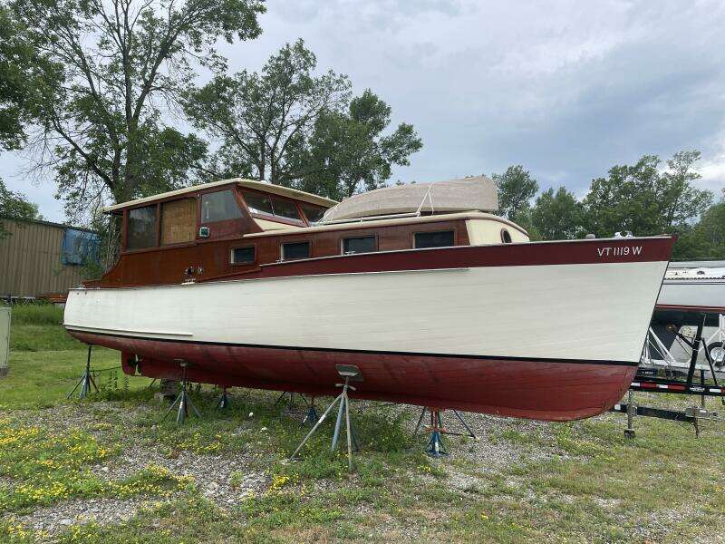 PHOEBE 32ft Custom Yacht For Sale