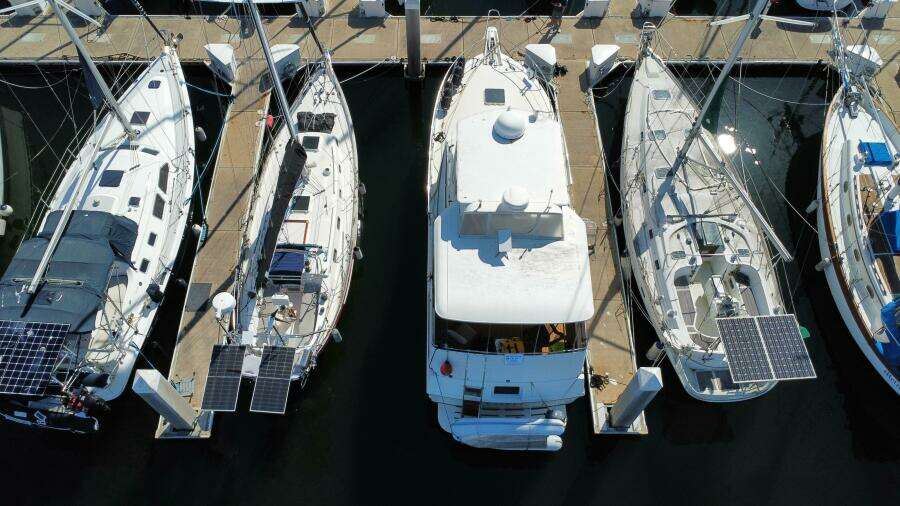 Escape 40ft Hatteras Yacht For Sale