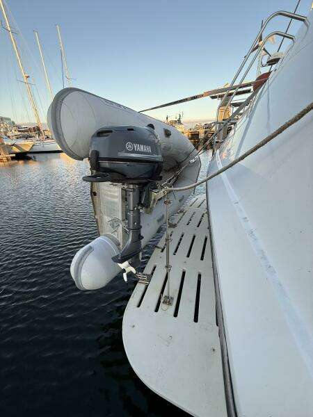 Escape 40ft Hatteras Yacht For Sale