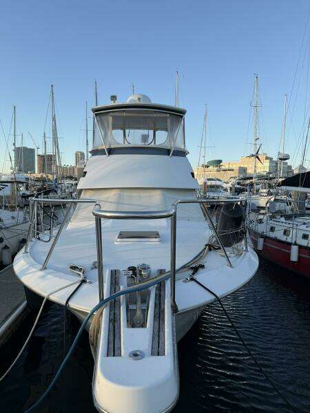 Escape 40ft Hatteras Yacht For Sale