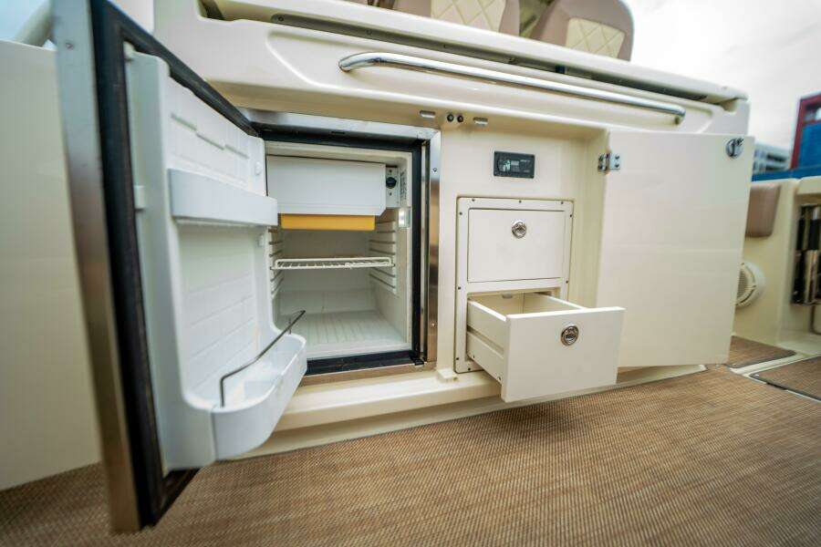 LADY LIBERTY 34ft Chris Craft Yacht For Sale