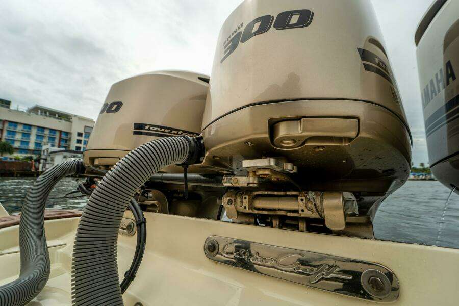LADY LIBERTY 34ft Chris Craft Yacht For Sale