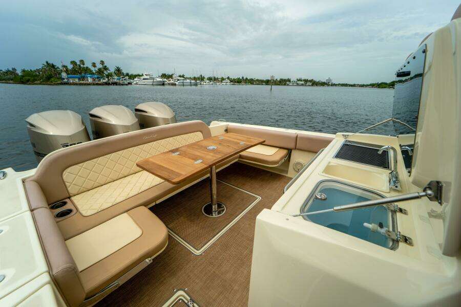LADY LIBERTY 34ft Chris Craft Yacht For Sale