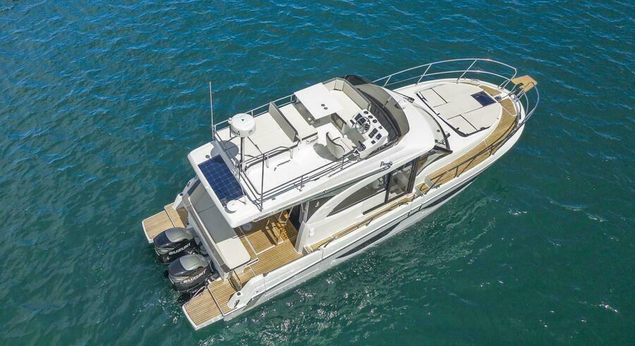 36' 2026 Beneteau Antares 11 Fly