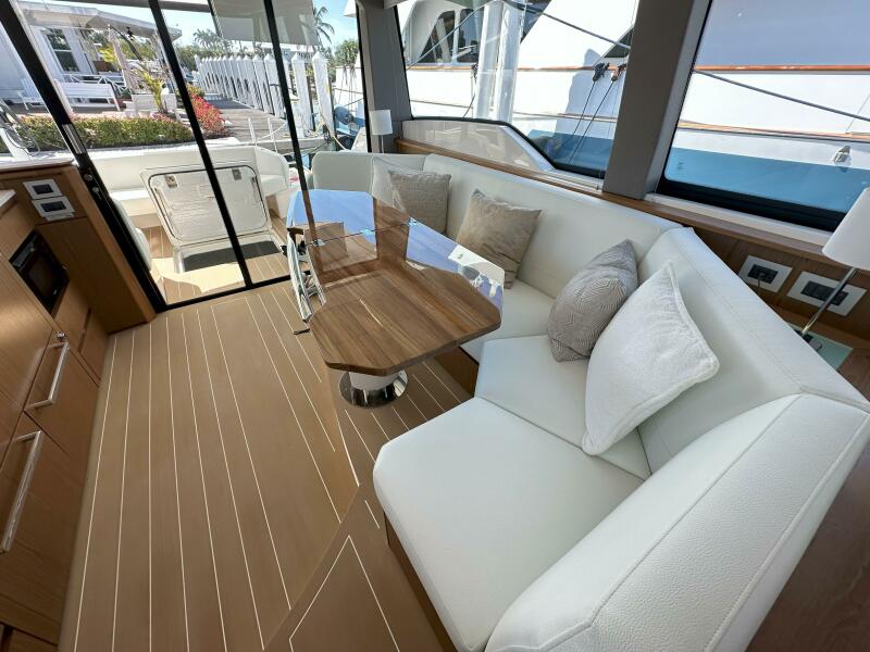 60' 2025 Tiara Yachts 60 EX
