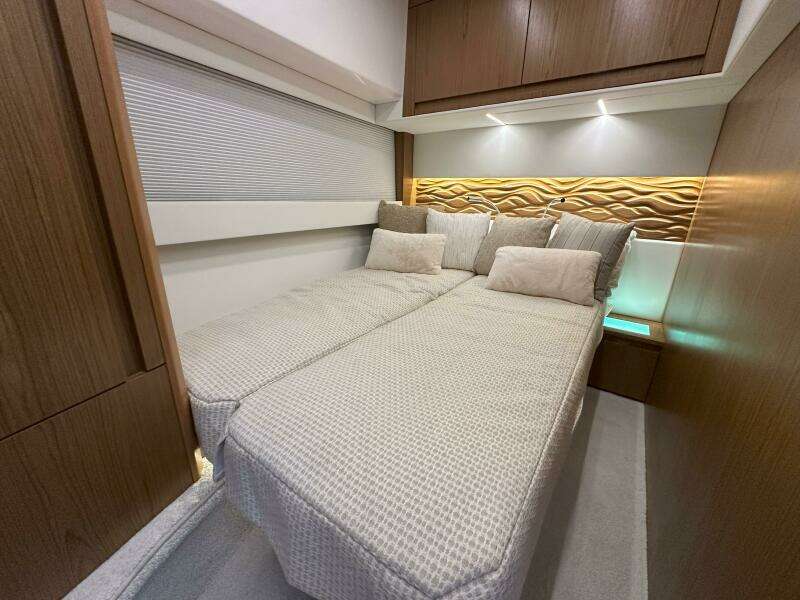 2025 Tiara Yachts 60 EX - Bed Conversion