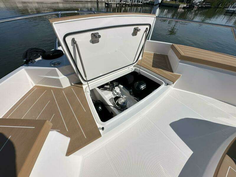 2025 Tiara Yachts 60 EX - Windlass