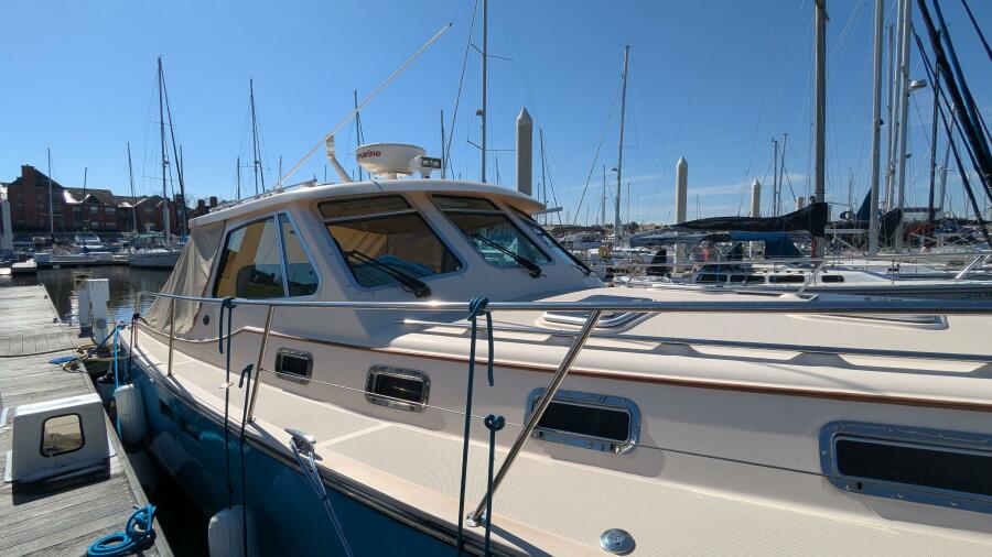 2004 Island Packet 360