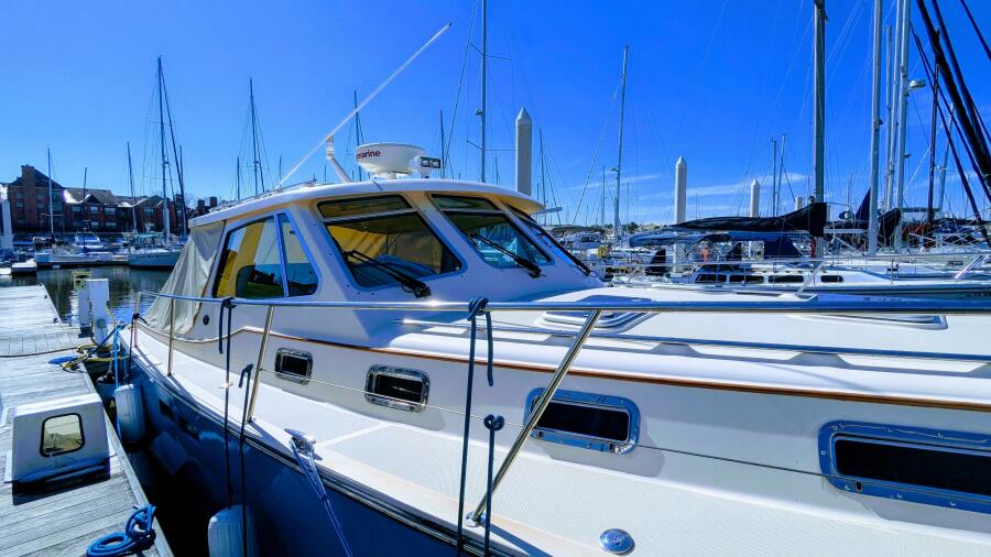 2004 Island Packet 360