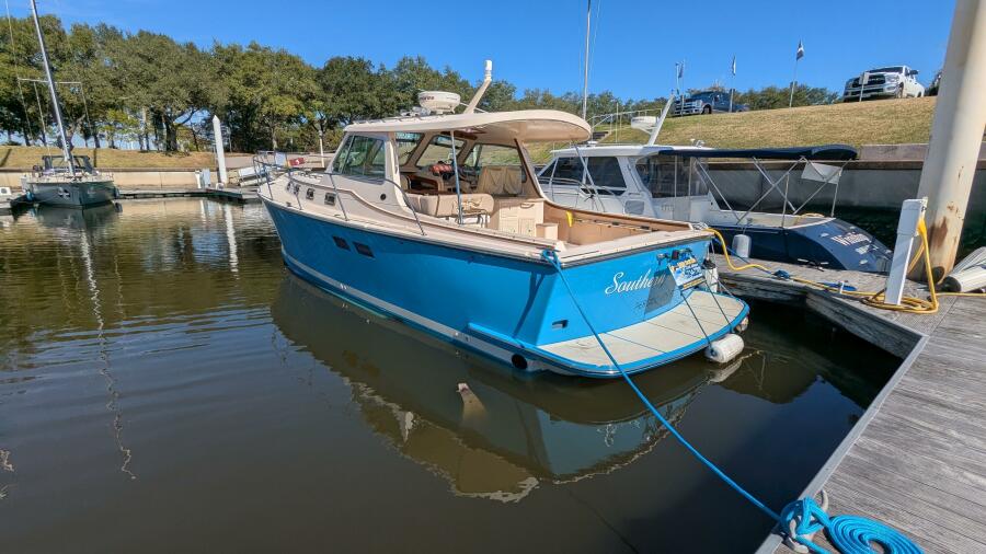2004 Island Packet 360