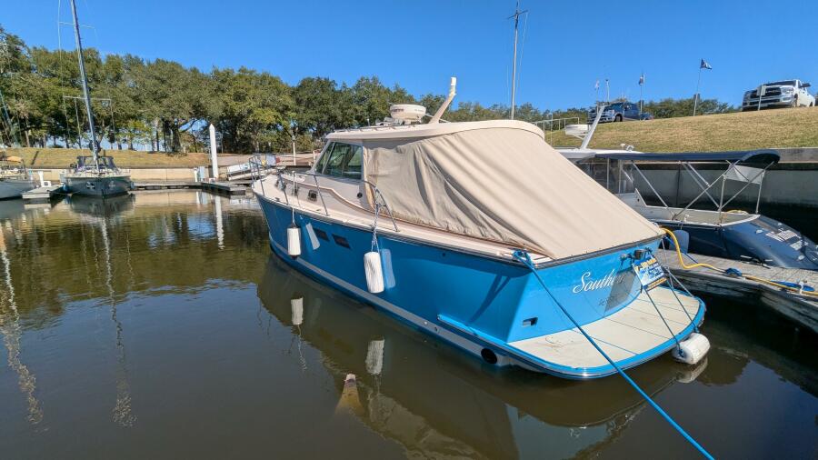 2004 Island Packet 360