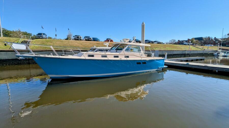 2004 Island Packet 360