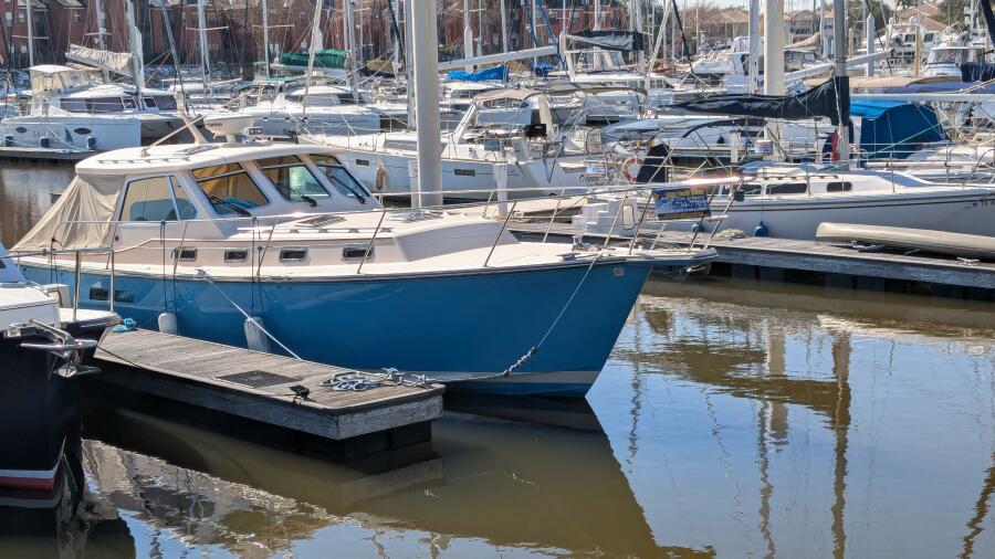 2004 Island Packet 360