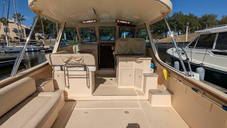 2004 Island Packet 360