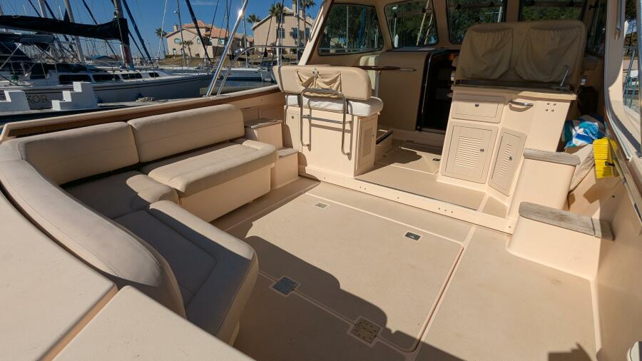 2004 Island Packet 360