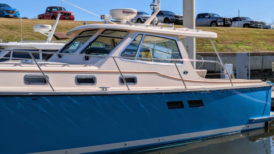 2004 Island Packet 360