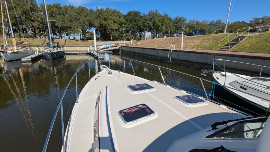 2004 Island Packet 360