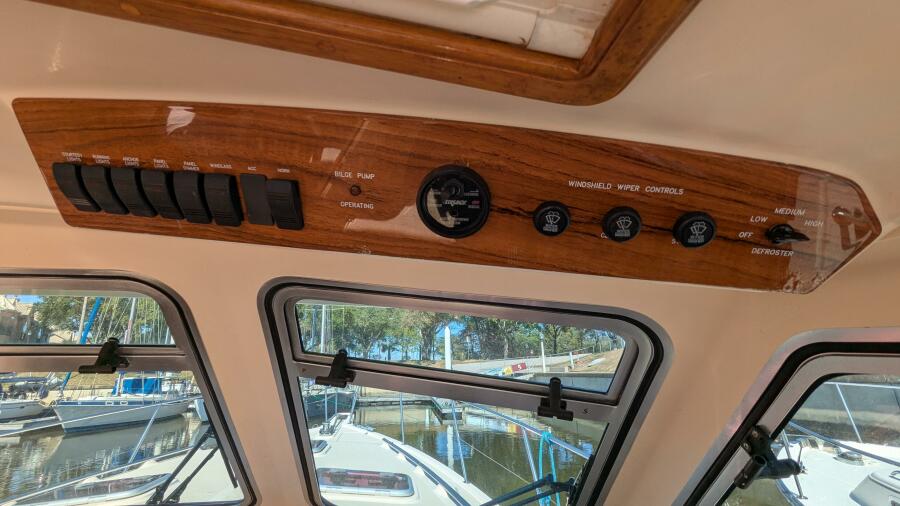 2004 Island Packet 360