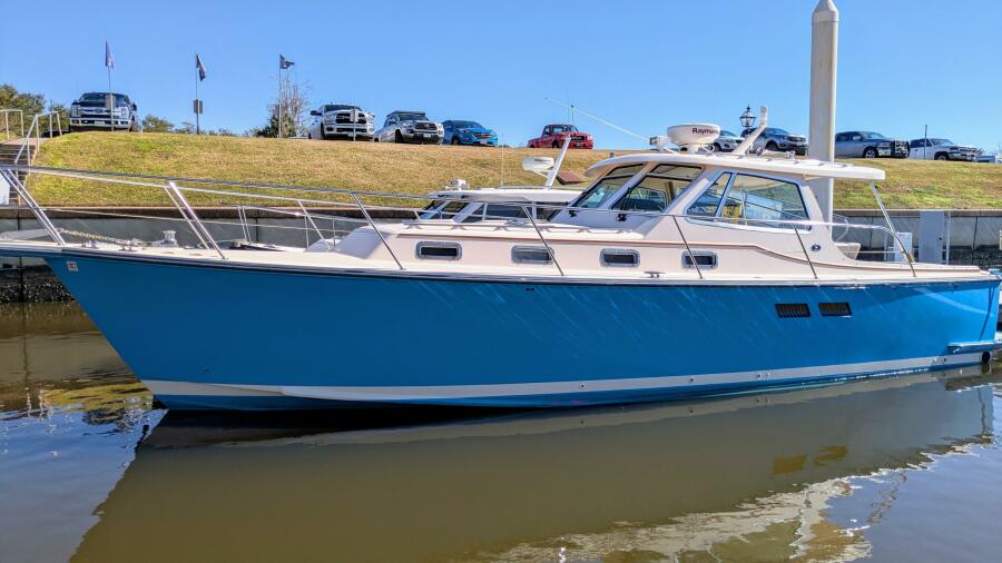 2004 Island Packet 360