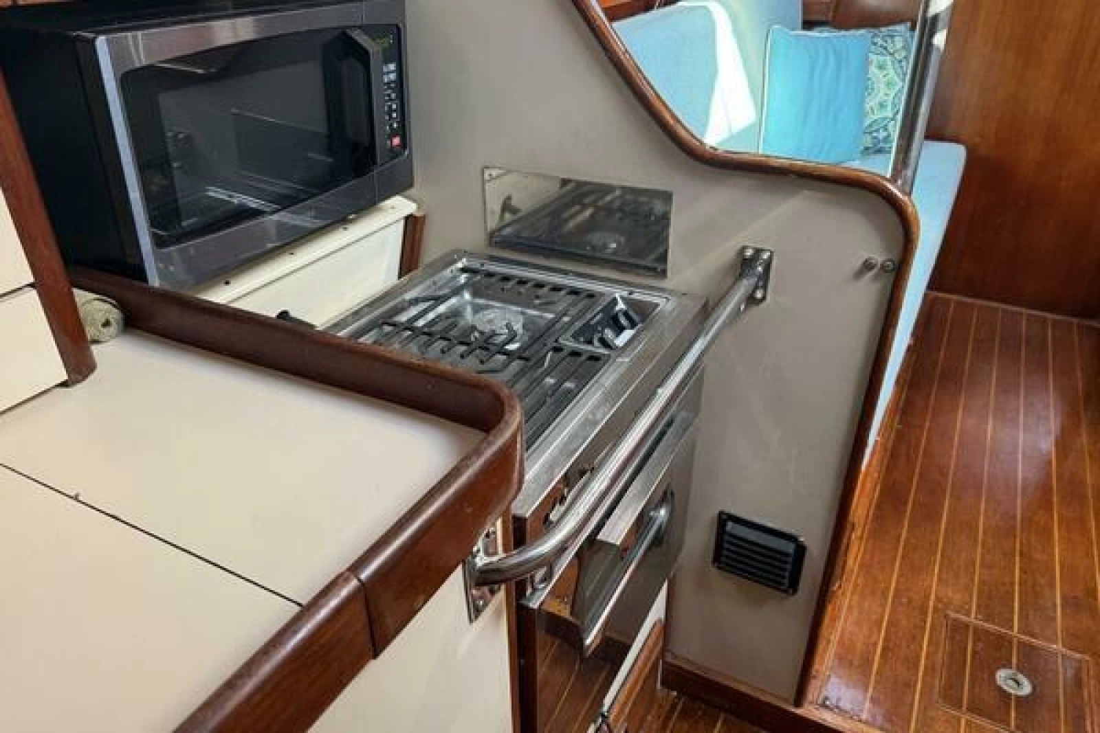 1985 Endeavour 42