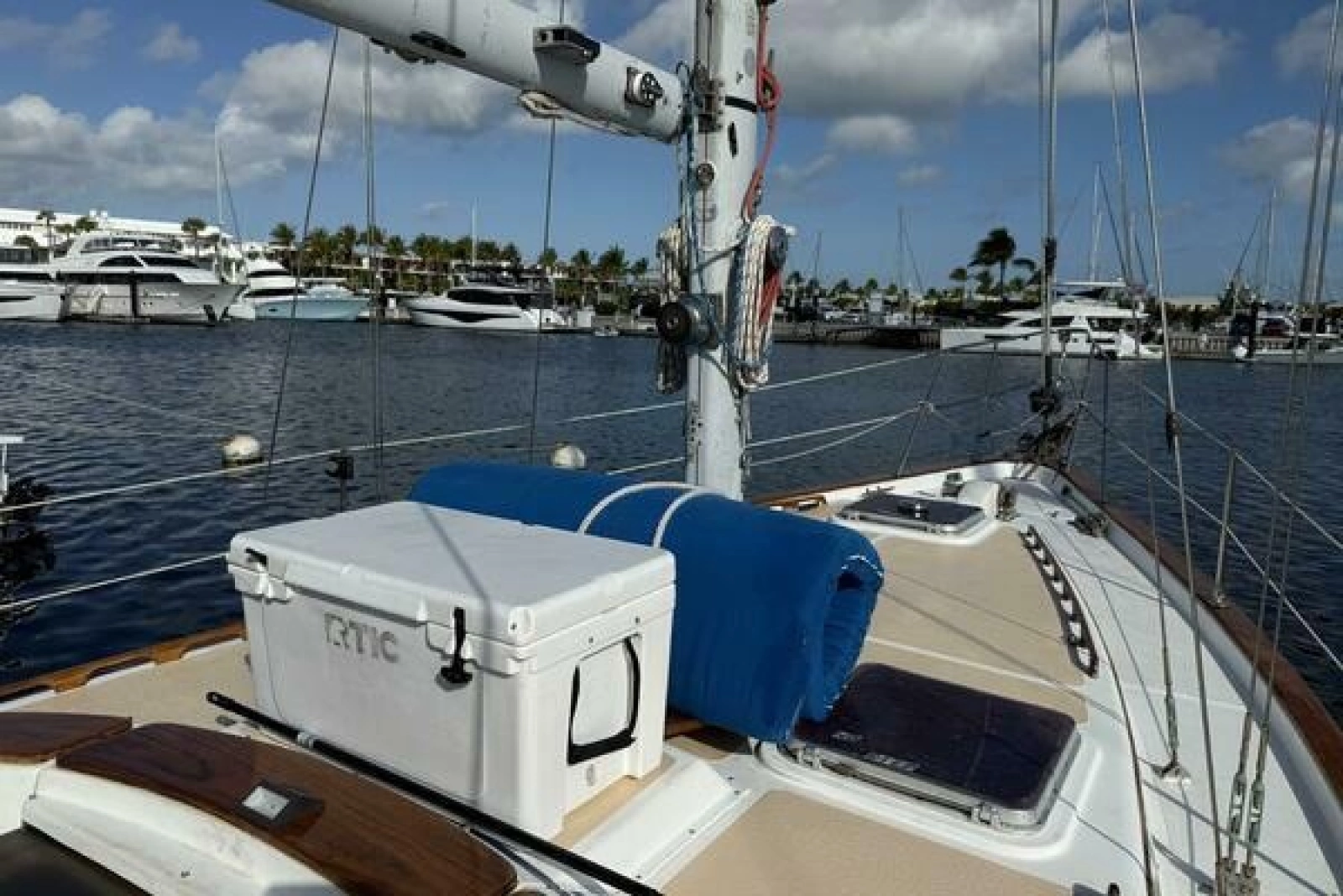 1985 Endeavour 42