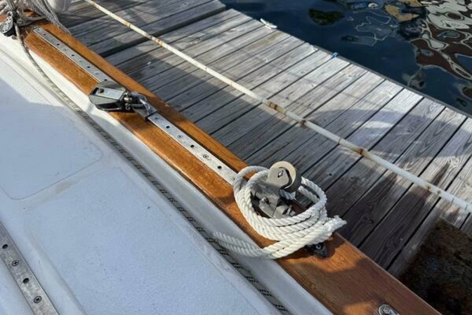 1985 Endeavour 42