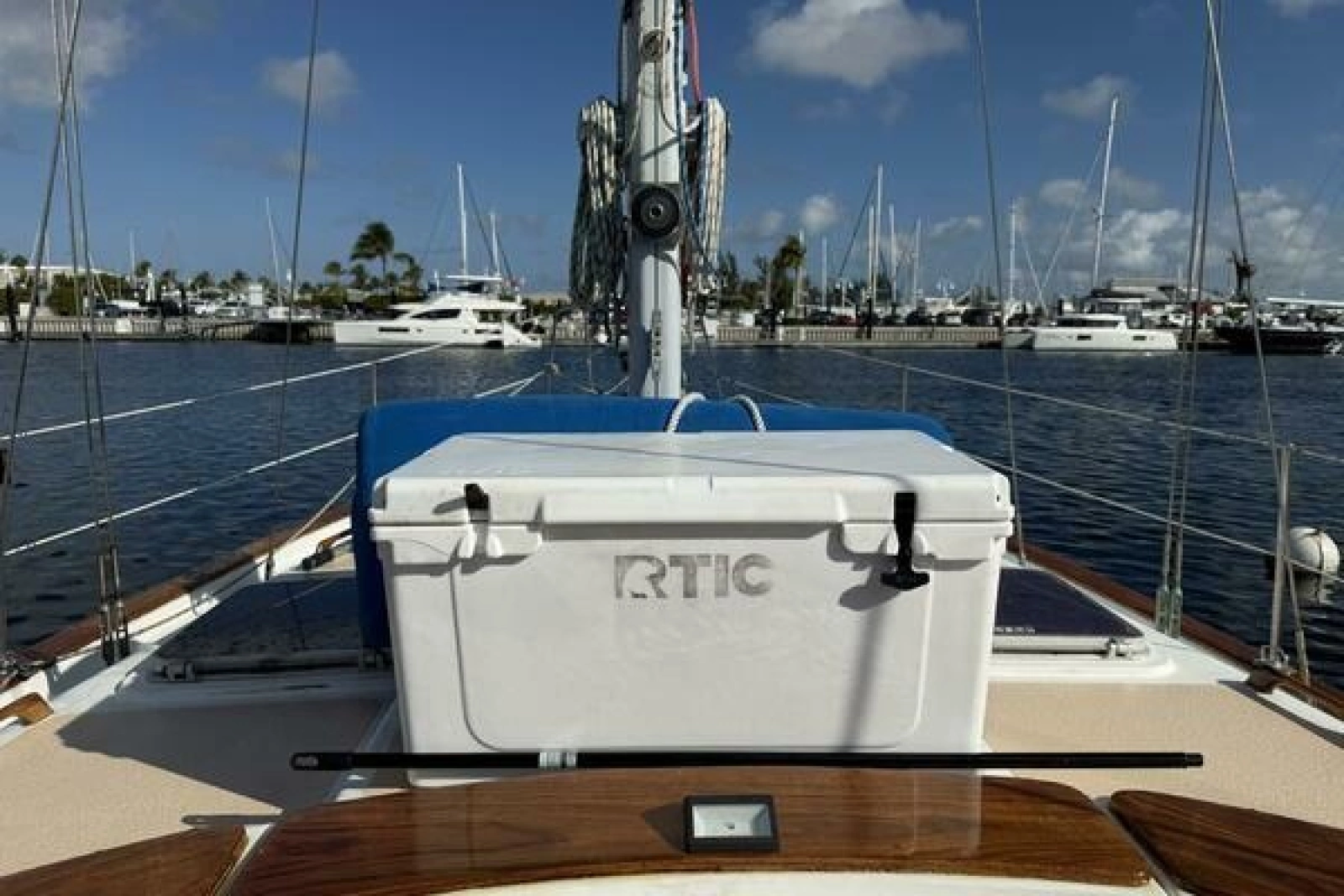 1985 Endeavour 42