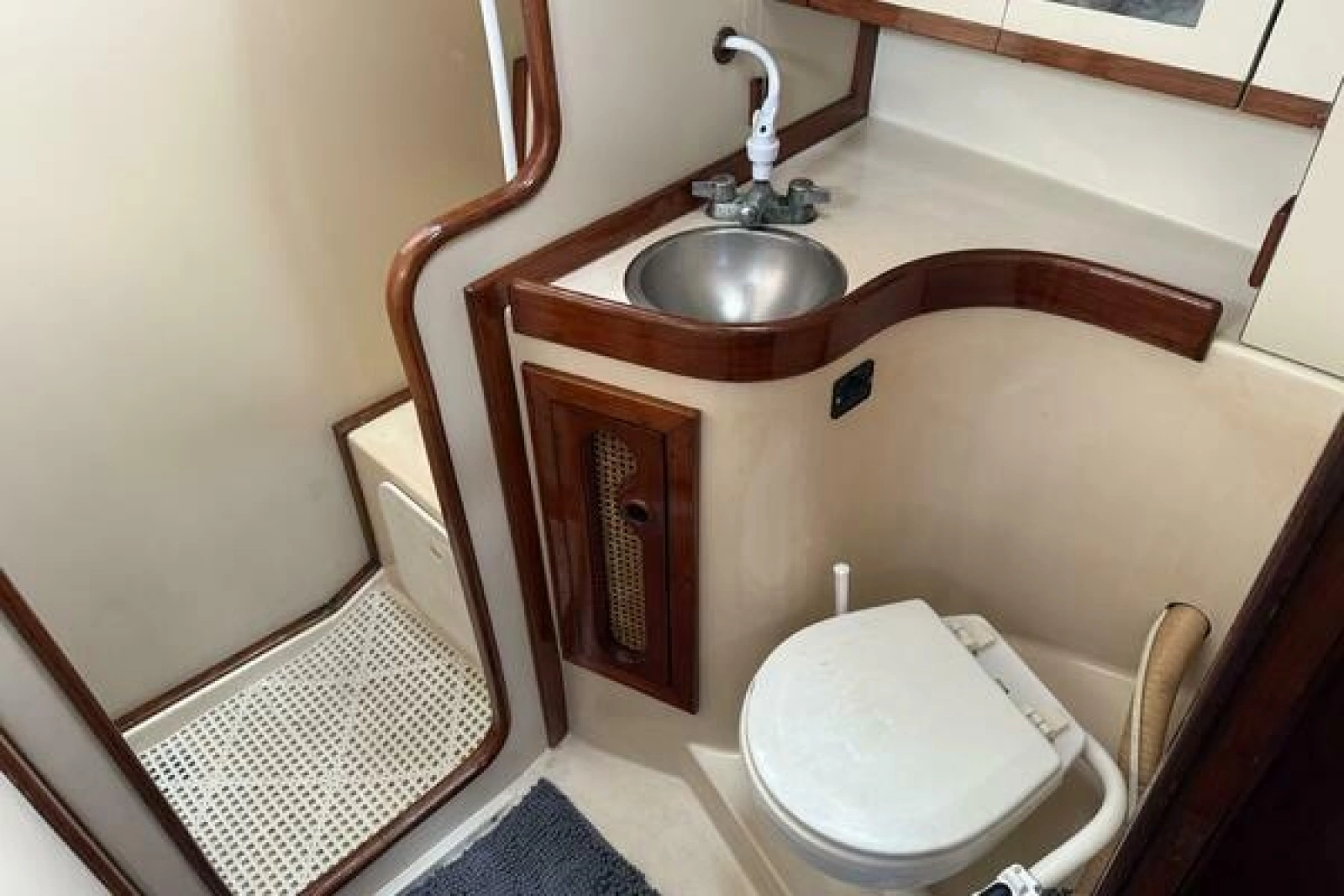 1985 Endeavour 42
