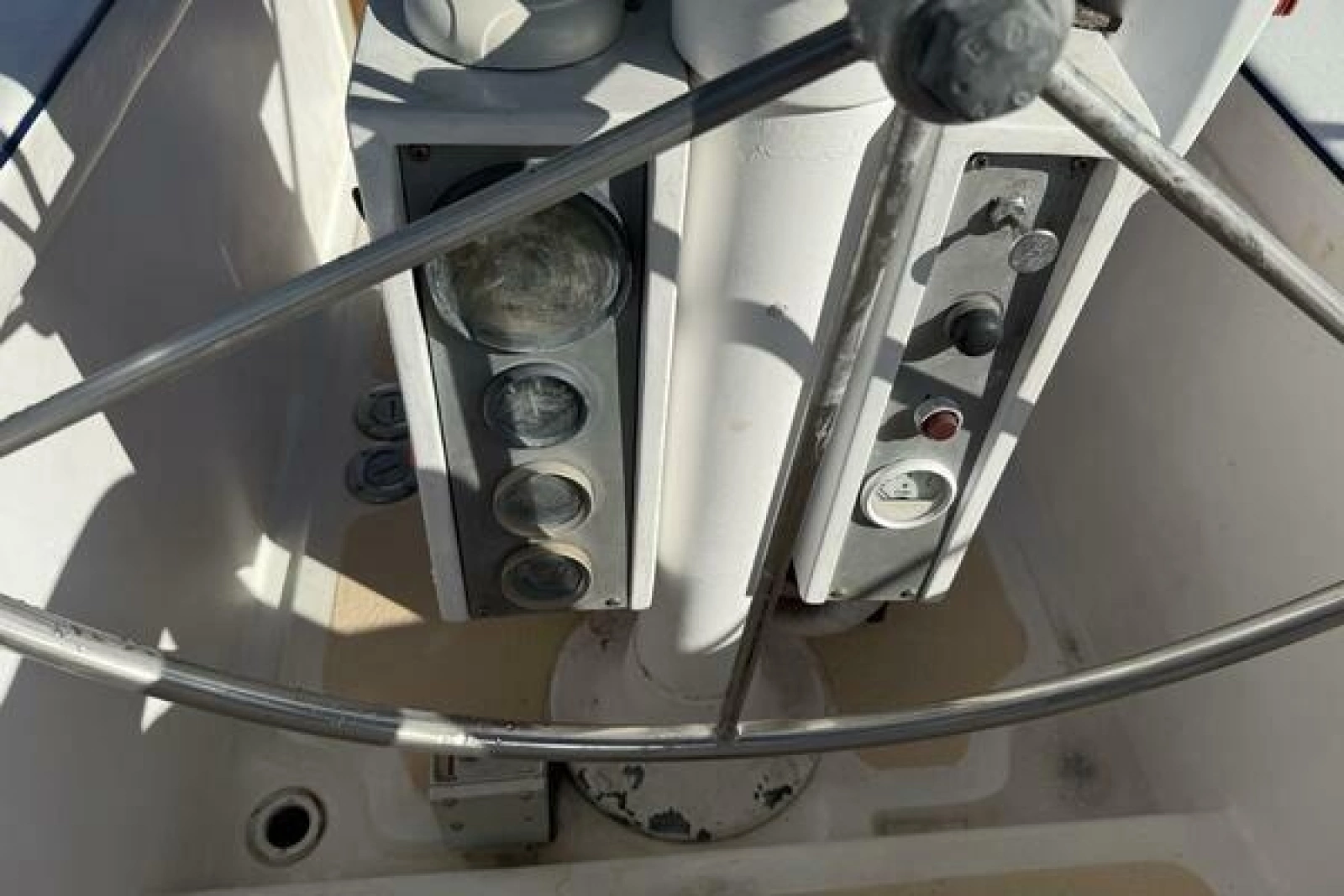 1985 Endeavour 42