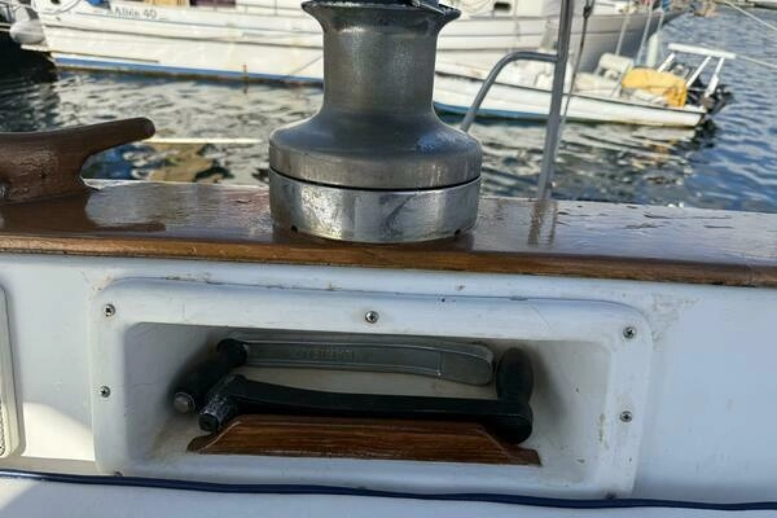 1985 Endeavour 42