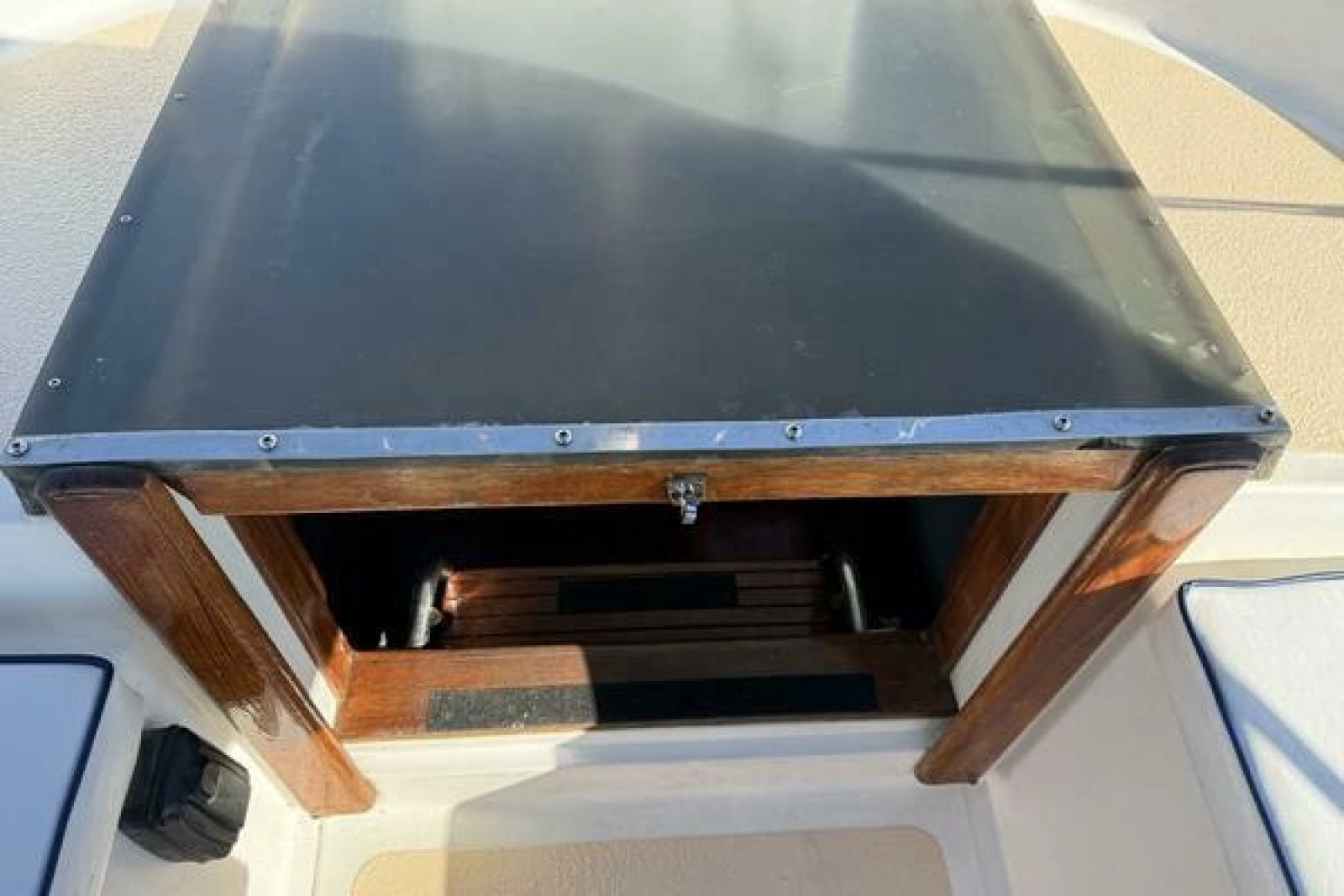 1985 Endeavour 42