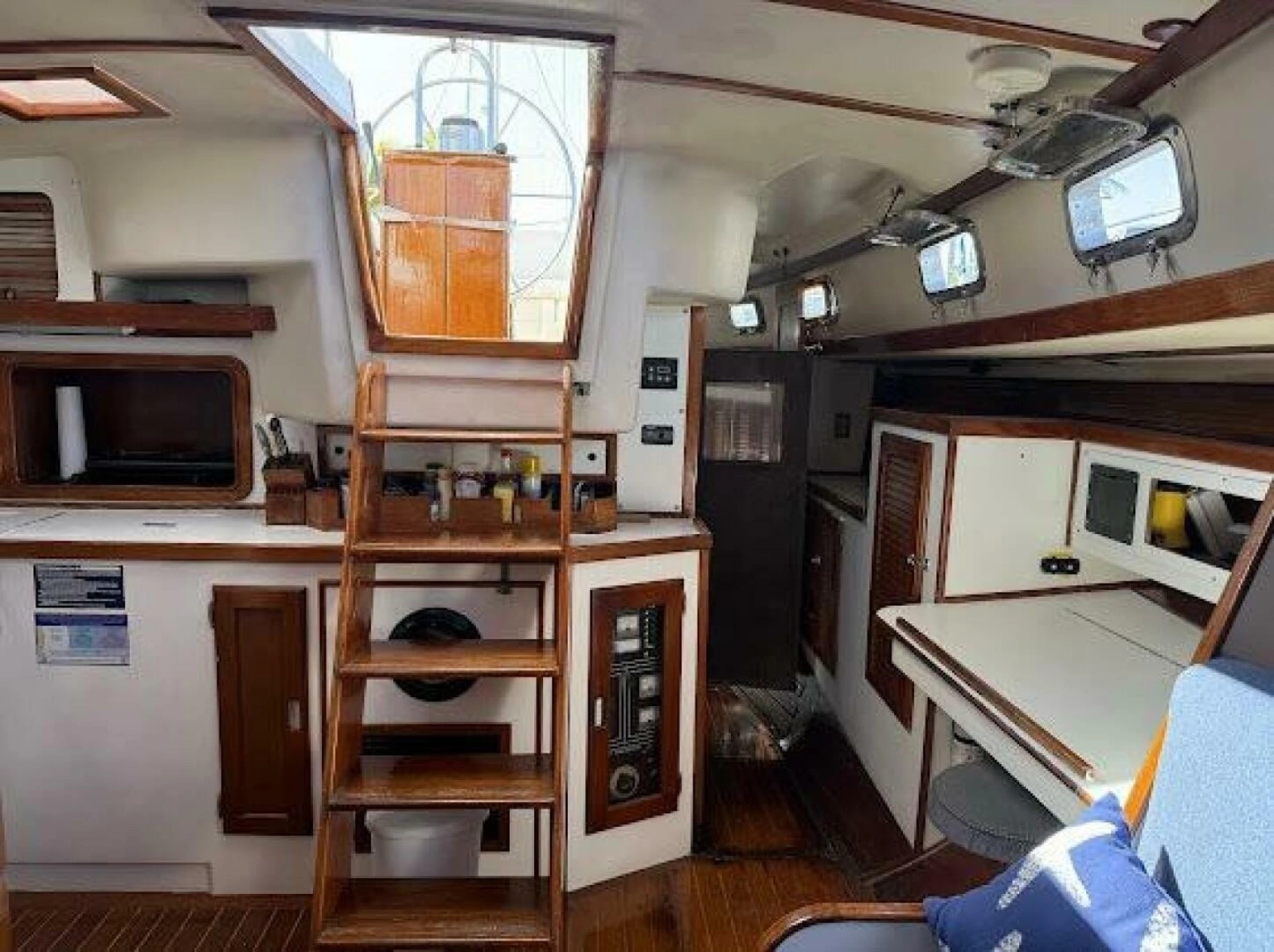 1989 Morgan 440