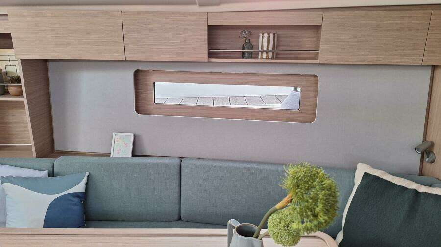 Beneteau Oceanis 37.1 Electric