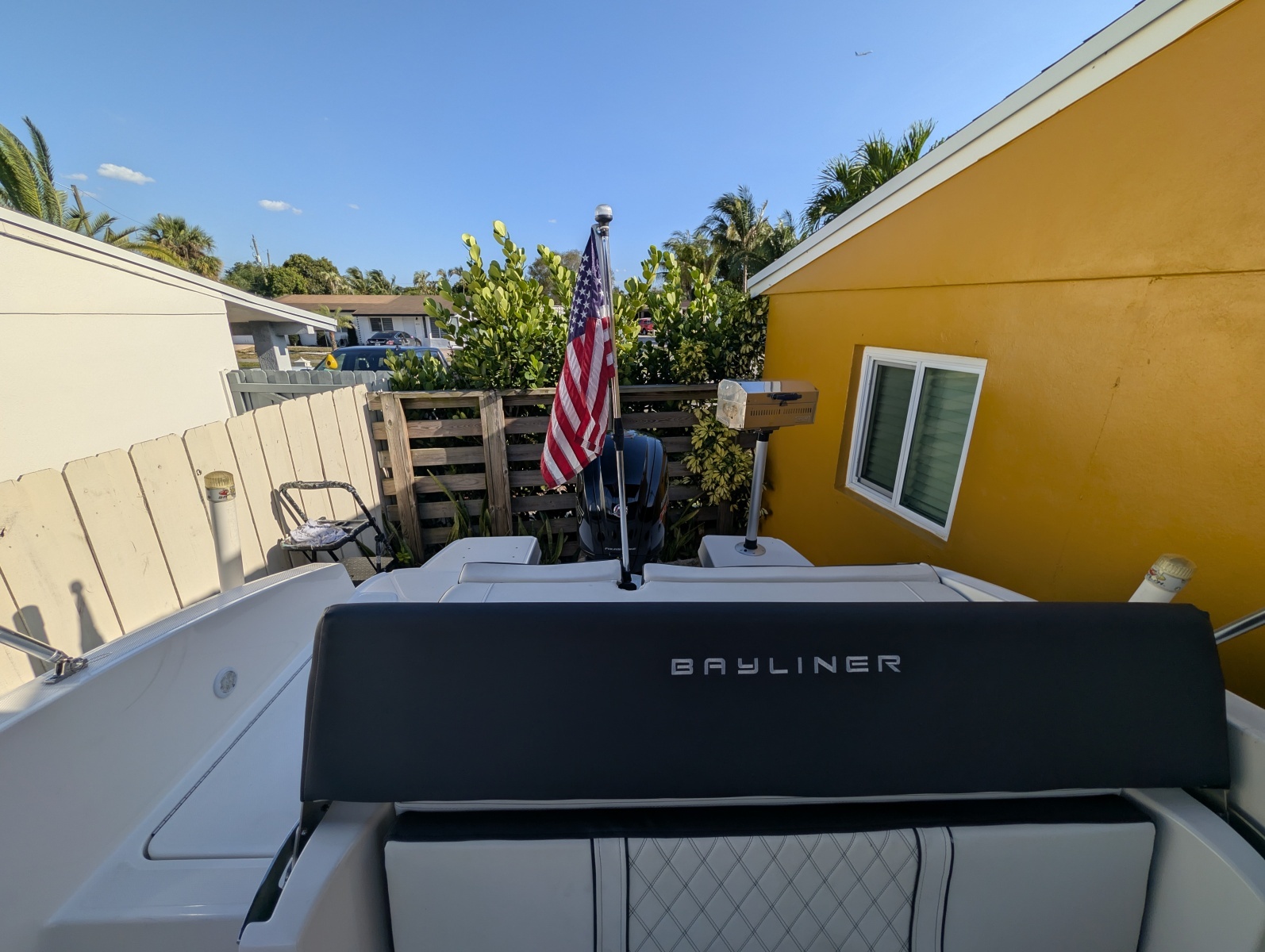 2022 Bayliner DX2000