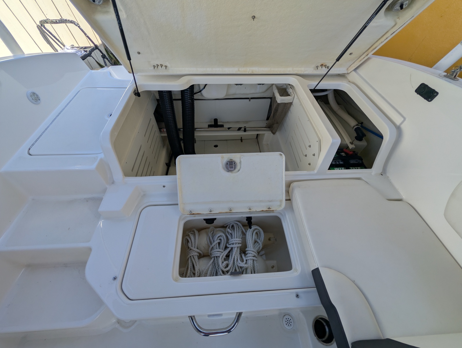 2022 Bayliner DX2000