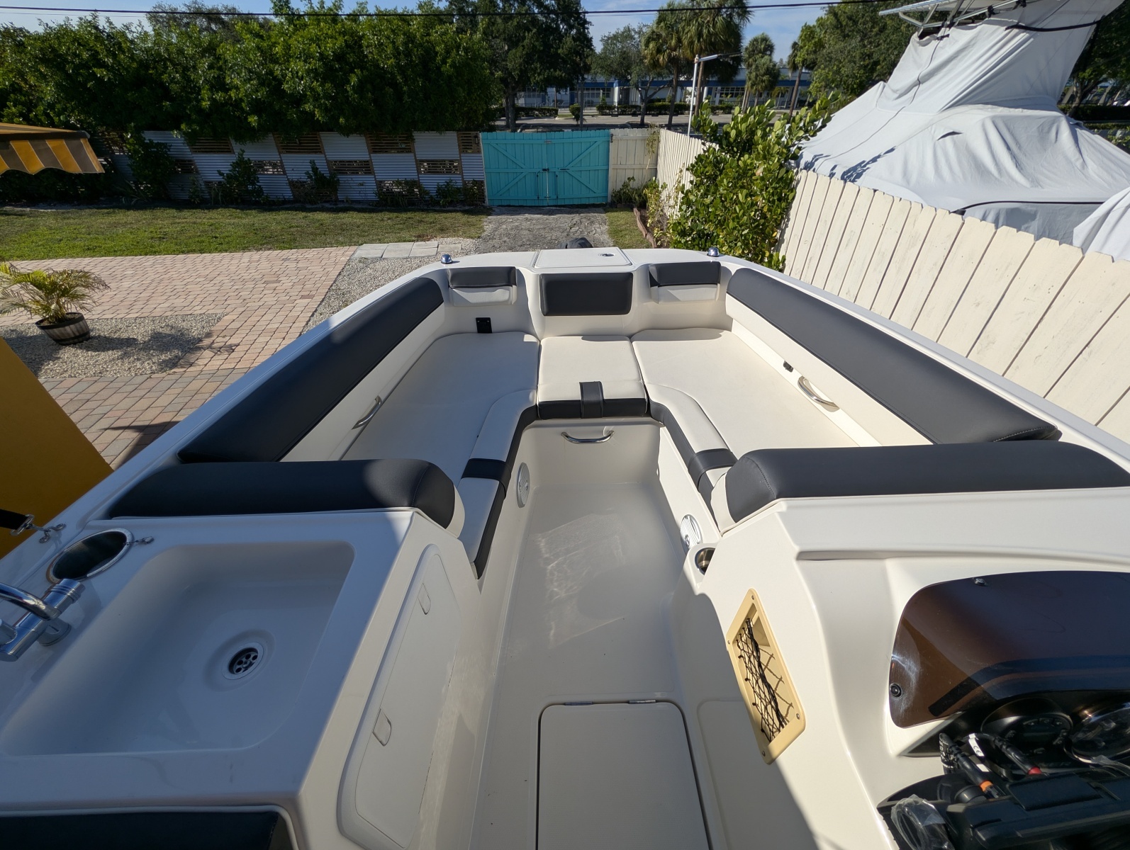 2022 Bayliner DX2000