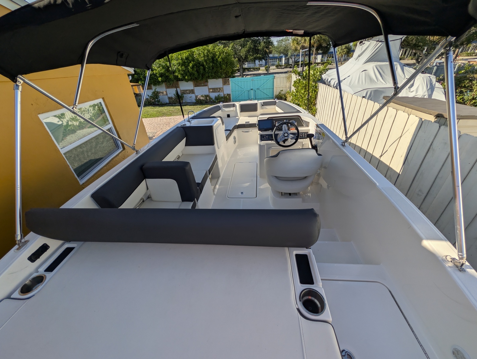 2022 Bayliner DX2000