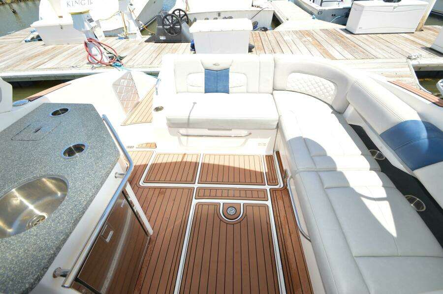 Phase One 32ft Chaparral Yacht For Sale