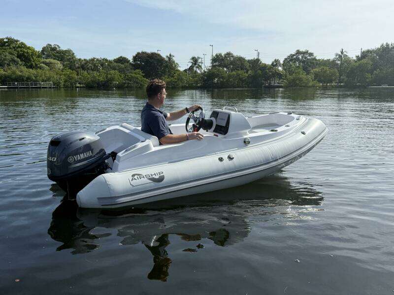 11ft Airship Yacht For Sale