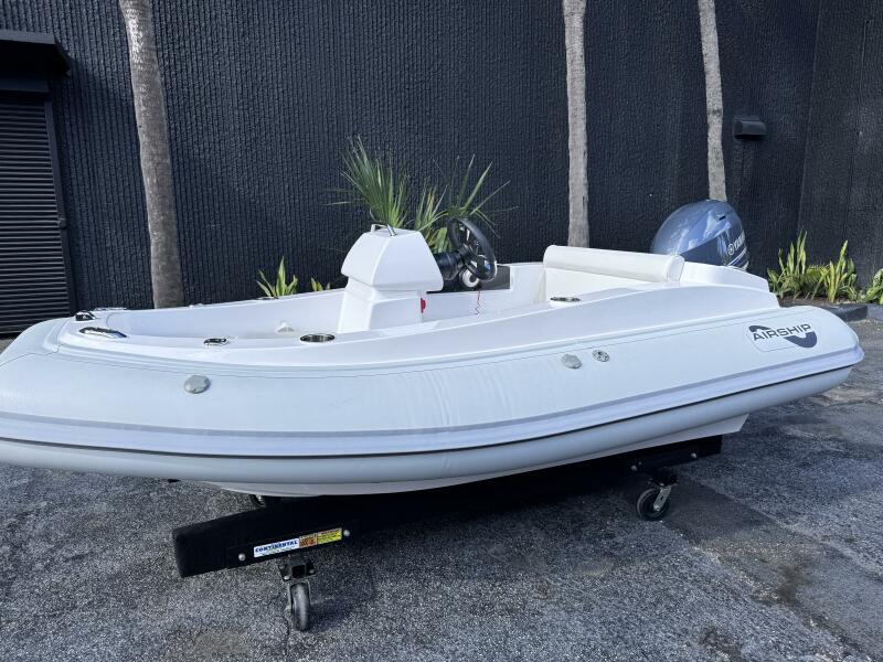 11' 2025 Airship 115