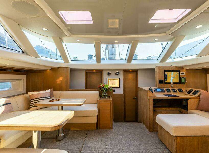 CHAMPAGNE HIPPY 85ft Oyster Yachts Yacht For Sale CHAMPAGNE HIPPY 85ft Oyster Yachts Yacht For Sale