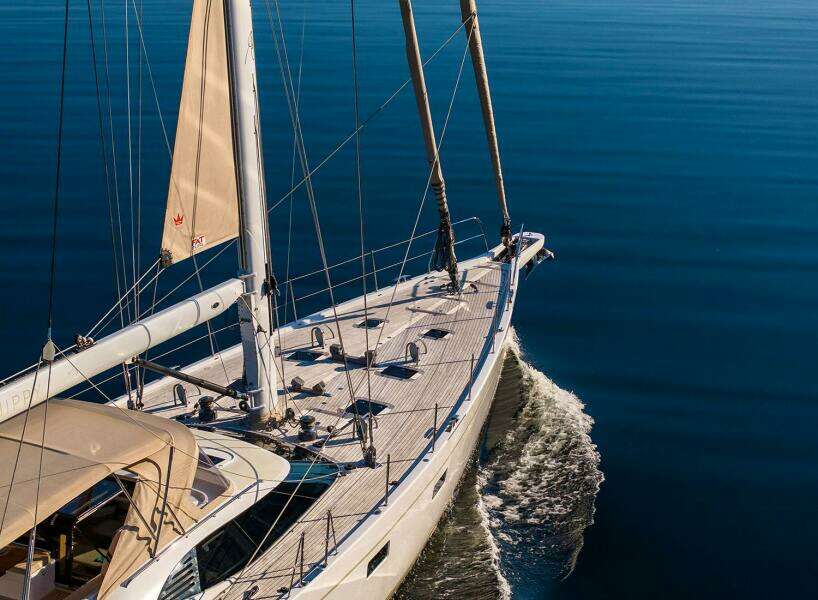 2014 Oyster Yachts Oyster 825