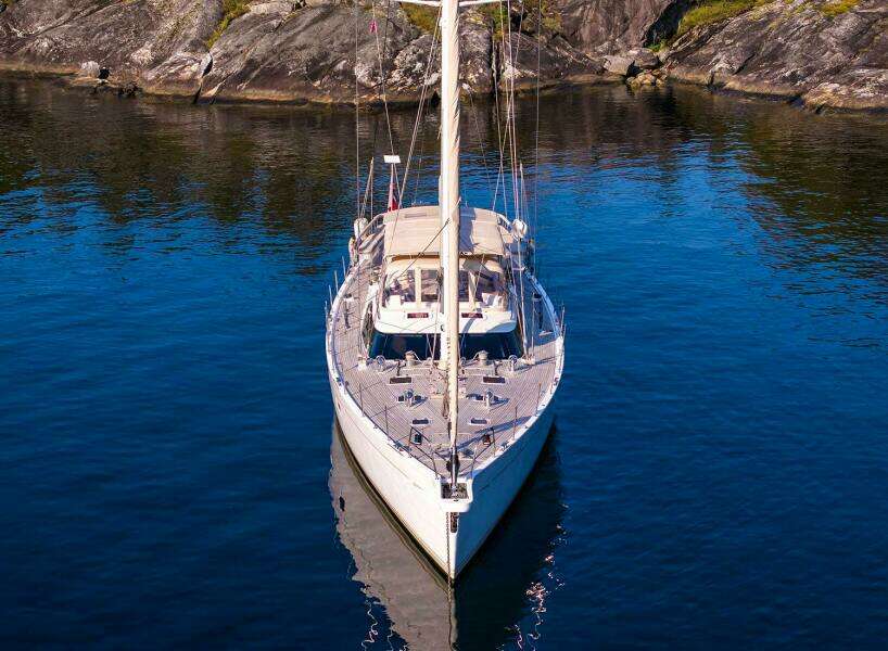 CHAMPAGNE HIPPY 85ft Oyster Yachts Yacht For Sale CHAMPAGNE HIPPY 85ft Oyster Yachts Yacht For Sale